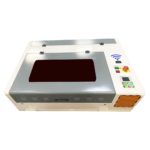 Máquina de corte e gravação a Laser Co² com área de corte 60x40cm